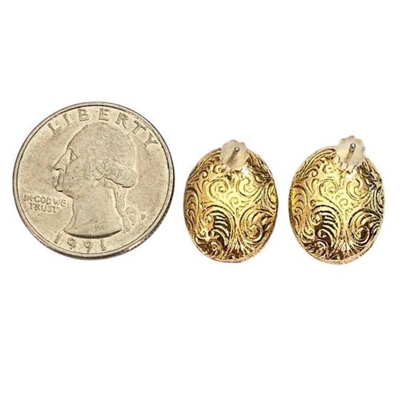 1928 Brand Gold Tone Oval Blue Faceted Lucite Post Earrings, L813 - Picture 5 of 7